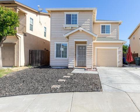 1913 Olivas Ct, Ceres, CA 95307 photo 4