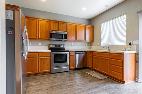 1913 Olivas Ct, Ceres, CA 95307 photo 8