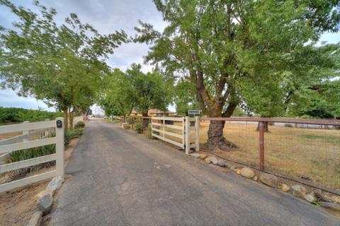 13137 E Kettleman Ln, Lodi, CA 95240 photo 4