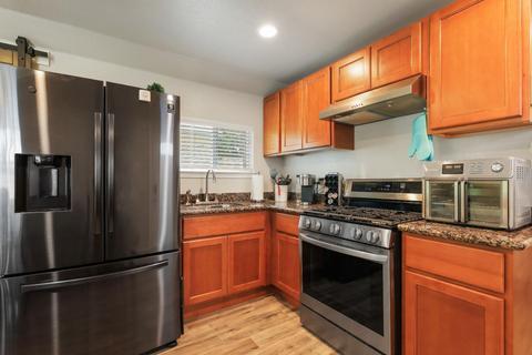 305 Hilborn St, Lodi, CA 95240 photo 9