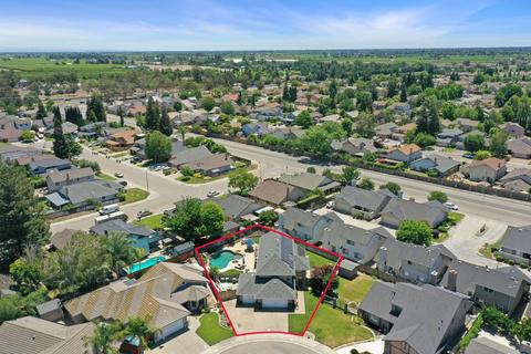 426 Meadowlark Way, Lodi, CA 95240 photo 3