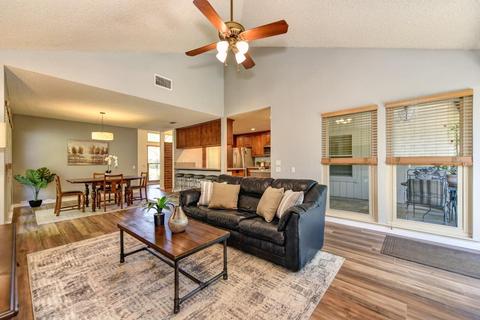 3313 Oak Stream Ct, Carmichael, CA 95608 photo 23