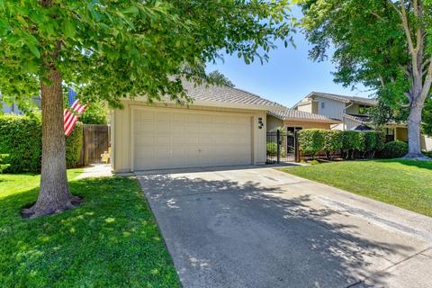 3313 Oak Stream Ct, Carmichael, CA 95608 photo 2