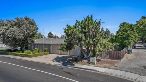 1600 Carleton Dr, Turlock, CA 95382 photo 4