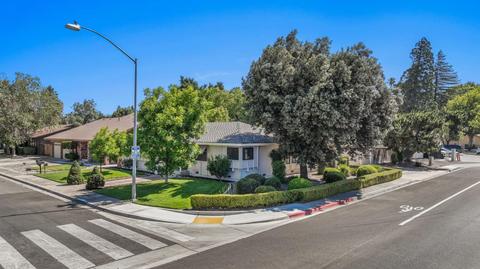 1600 Carleton Dr, Turlock, CA 95382 photo 2