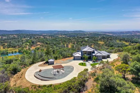 12902 Tall Tree Rd, Grass Valley, CA 95949 photo 3