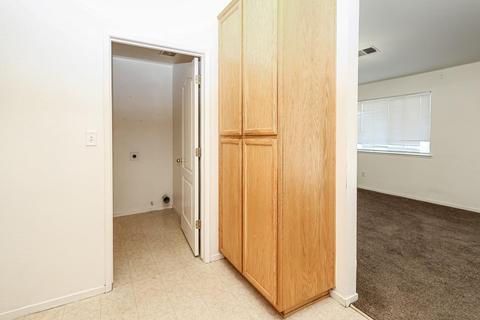 2130 W Solis St, Merced, CA 95348 photo 11