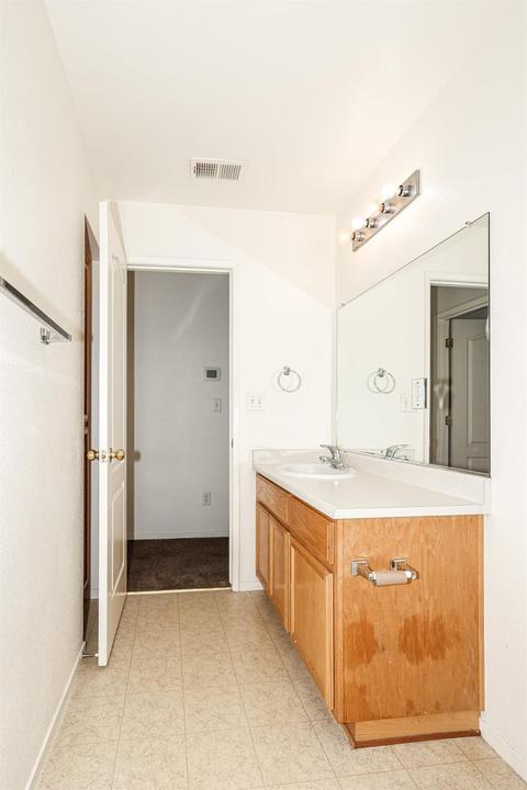 2130 W Solis St, Merced, CA 95348 photo 25