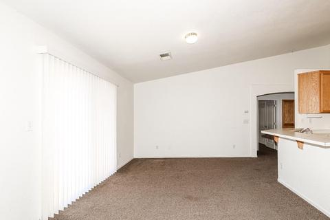 2130 W Solis St, Merced, CA 95348 photo 6
