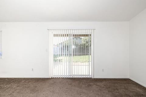 2130 W Solis St, Merced, CA 95348 photo 5