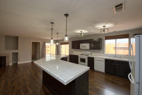 460 Red Robin Dr, Patterson, CA 95363 photo 3
