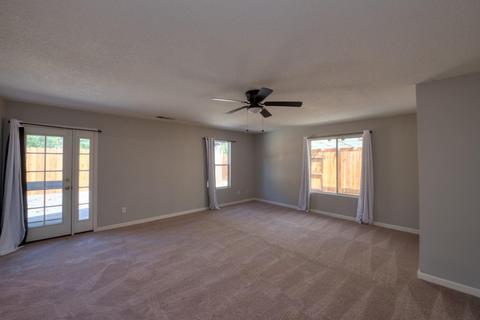 460 Red Robin Dr, Patterson, CA 95363 photo 14