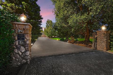 10150 E Collier Rd, Acampo, CA 95220 photo 1