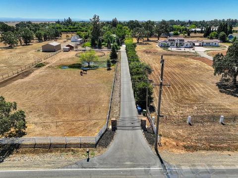 8261 Dillard Rd, Wilton, CA 95693 photo 4