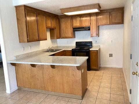 107 Benner Ct, Galt, CA 95632 photo 4