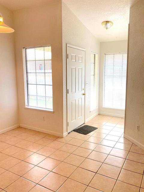 107 Benner Ct, Galt, CA 95632 photo 3