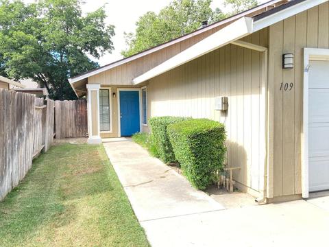 107 Benner Ct, Galt, CA 95632 photo 2