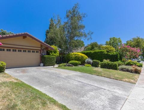 1402 Rosario St, Davis, CA 95618 photo 3