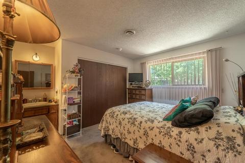1516 Bella Terra Dr, Modesto, CA 95355 photo 16