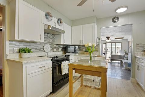 2403 Tejon St, Lodi, CA 95242 photo 1