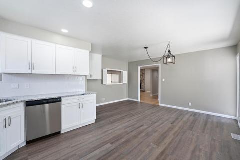 5525 Valhalla Dr, Carmichael, CA 95608 photo 9