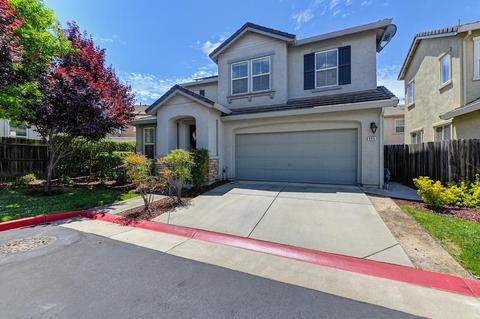 945 Courtyards Loop, Lincoln, CA 95648 photo 3
