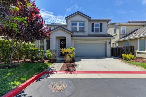 945 Courtyards Loop, Lincoln, CA 95648 photo 2