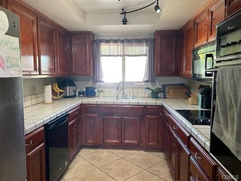 1613 Linden Dr, Ceres, CA 95307 photo 2