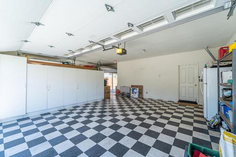 2804 W Kingman Ct, Modesto, CA 95355 photo 18