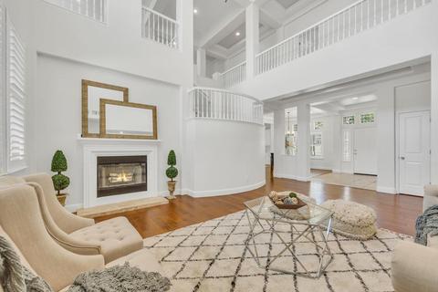 10031 E Taron Dr, Elk Grove, CA 95757 photo 3