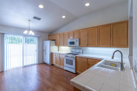 2400 Trellis Ln, Turlock, CA 95382 photo 15