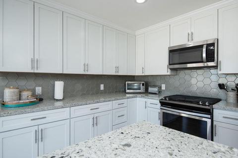 1901 Camden Dr, Modesto, CA 95355 photo 11