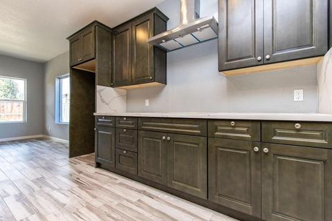 225 E Hawkeye Ave, Turlock, CA 95380 photo 5