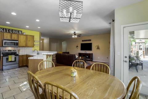 162 Yew Ct, Merced, CA 95341 photo 9