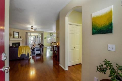 162 Yew Ct, Merced, CA 95341 photo 4
