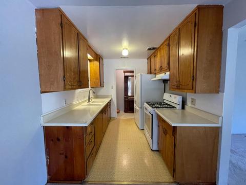 2430 E 8th St, Stockton, CA 95205 photo 8