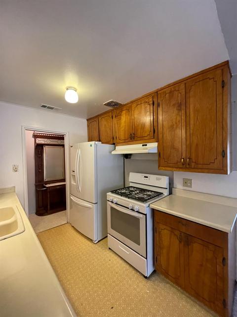 2430 E 8th St, Stockton, CA 95205 photo 9