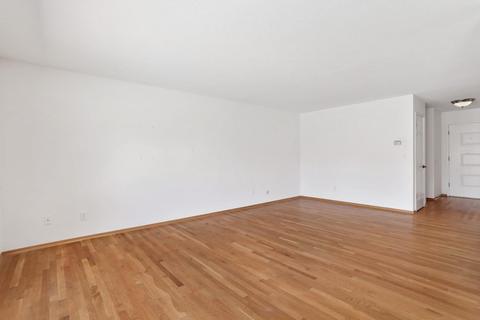 925 Dyer Ln, Modesto, CA 95350 photo 10