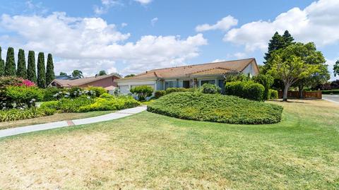998 Independence Dr, Tracy, CA 95376 photo 2