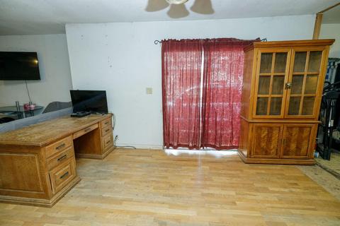 421 Leon, Modesto, CA 95351 photo 8