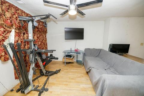421 Leon, Modesto, CA 95351 photo 6