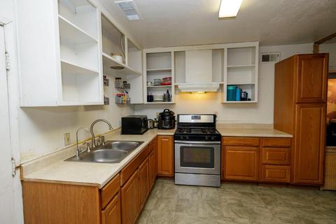 421 Leon, Modesto, CA 95351 photo 12