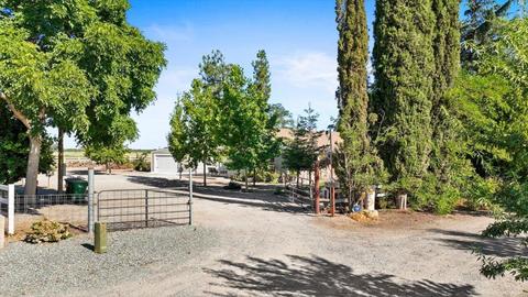 22515 S Frederick Rd, Ripon, CA 95366 photo 2