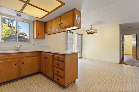 1918 Loyola, Davis, CA 95618 photo 10