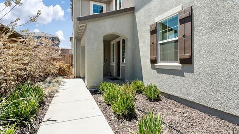 7051 Daphne St, Tracy, CA 95377 photo 4
