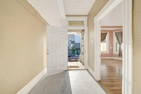 2318 Myrtle St, Oakland, CA 94607 photo 9