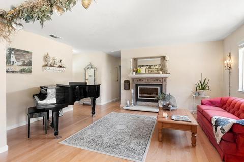 8564 Oak Ave, Orangevale, CA 95662 photo 5