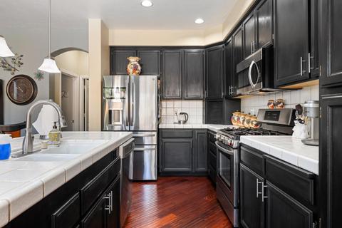 2035 Lauritson Ln, Manteca, CA 95336 photo 9