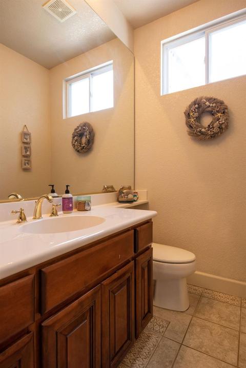 1813 New Chesham Ct, Modesto, CA 95355 photo 45