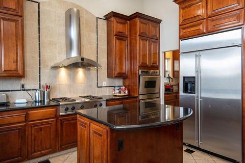 1813 New Chesham Ct, Modesto, CA 95355 photo 7
